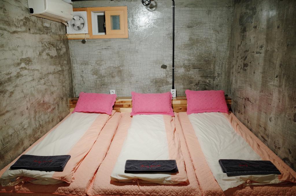 Bong Backpackers Hostel Seoul Ngoại thất bức ảnh