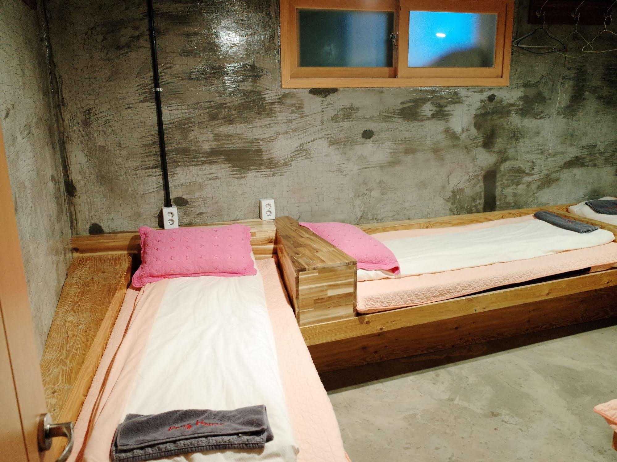 Bong Backpackers Hostel Seoul Ngoại thất bức ảnh